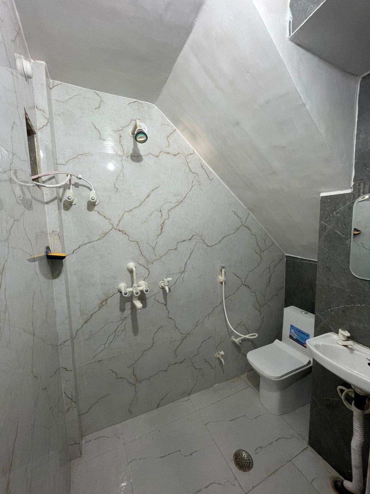 Rukmani Villas Group Of Rukmani Home Stay Mathura Eksteriør bilde